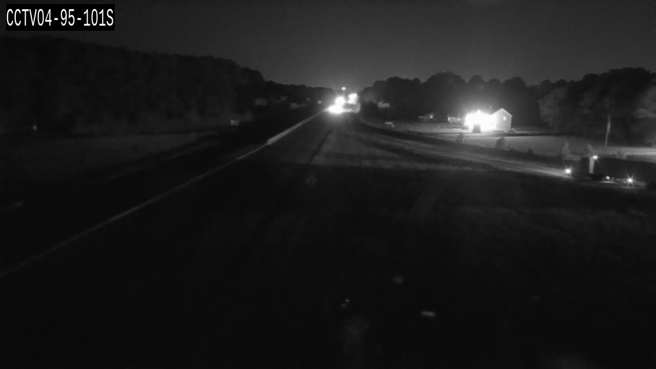 Traffic camera: I-95 southbound near mile marker 101 at Pittman