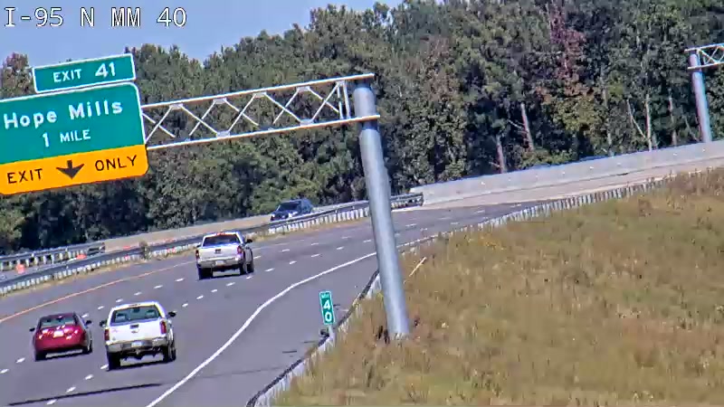 Traffic camera: I-95 camera in Robeson County (D06-PCCTV07_I-5987-WC)