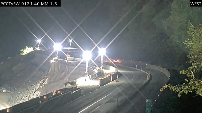 I-40 & Pigeon River Gorge MM 1.4 traffic camera, view west, North Carolina